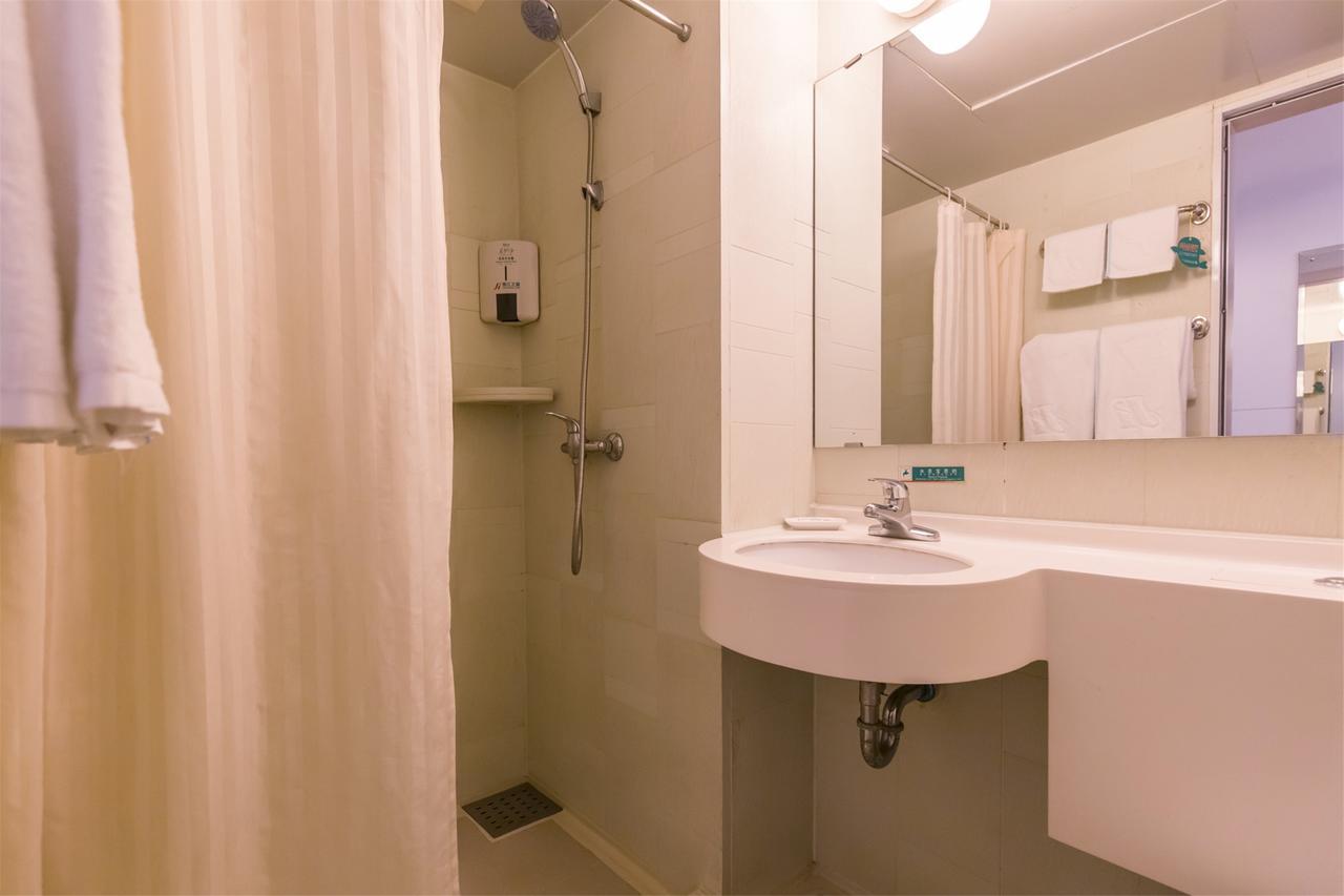 Jinjiang Inn Guangzhou Haizhu Jiangtai Road Subway Station Εξωτερικό φωτογραφία